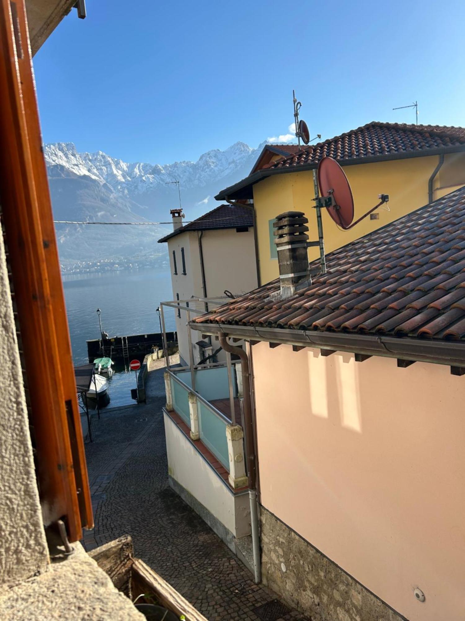 Al Civico 7 Relax A Due Passi Dal Lago Di Como Oliveto Lario Exterior photo